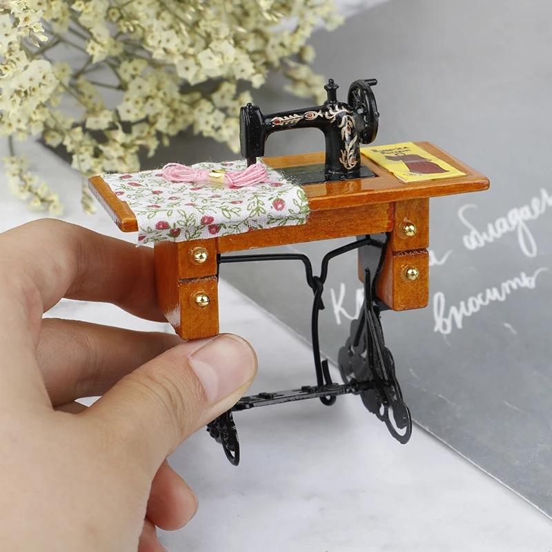 1 Pcs Miniature Sewing Machine with Cloth for 1/12 Scale Dollhouse Decoratio