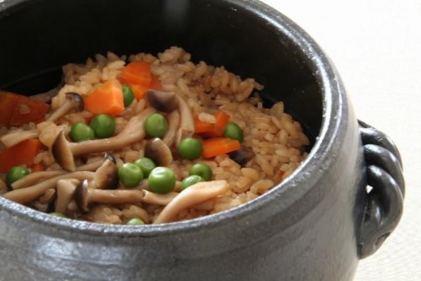 Banko Ware Rice Pot 7 Cups Iga Style M4808