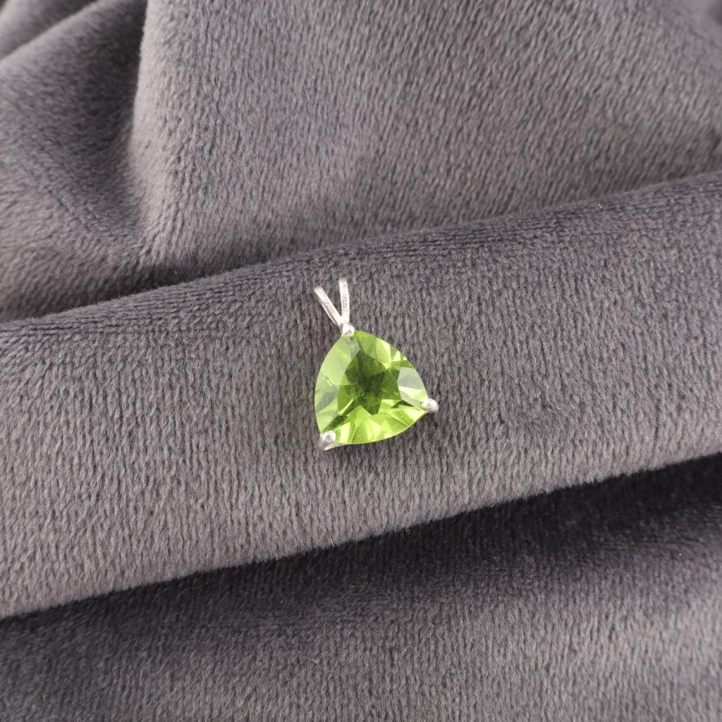 Peridot Gemstone 925 Sterling Silver Jewelry Handmade Pendant 0.58" For Women CZP-15-2