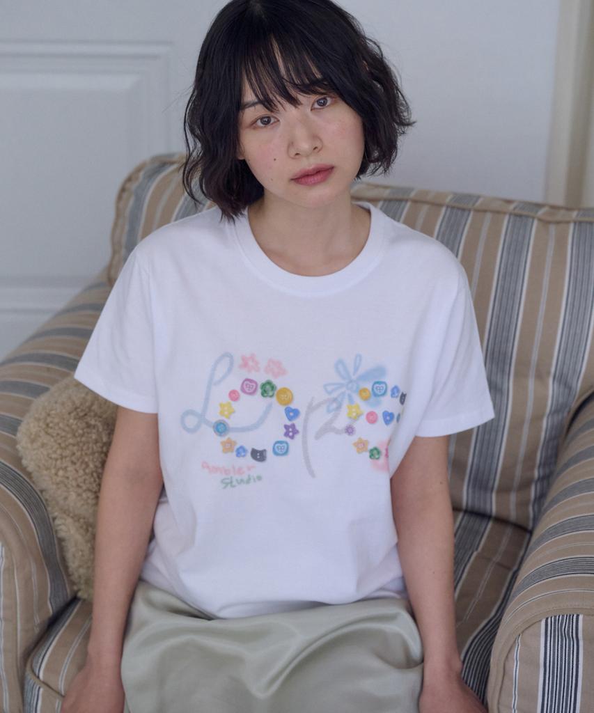 AMBLER Button Lettering Graphic Short Sleeve T-Shirt As1312 (White)