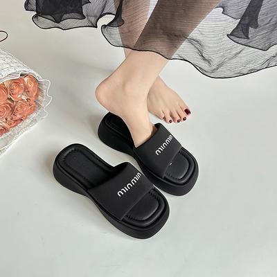 Женская обувь – Шлепанцы и вьетнамки