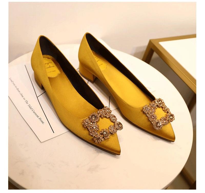 Женские туфли на высоком каблуке с квадратной пряжкой Water Diamond, заостренные толстые каблуки, свадебные шелковые атласные туфли на среднем каблуке с неглубоким носком