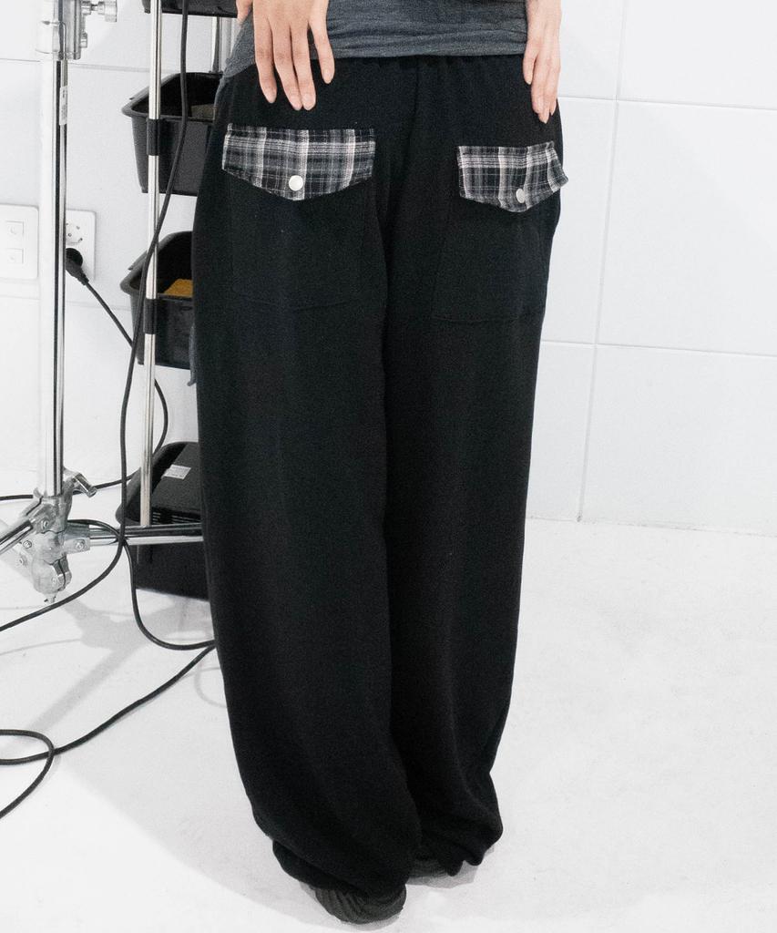 CHICKS Check Point Balloon Sweatpants Black