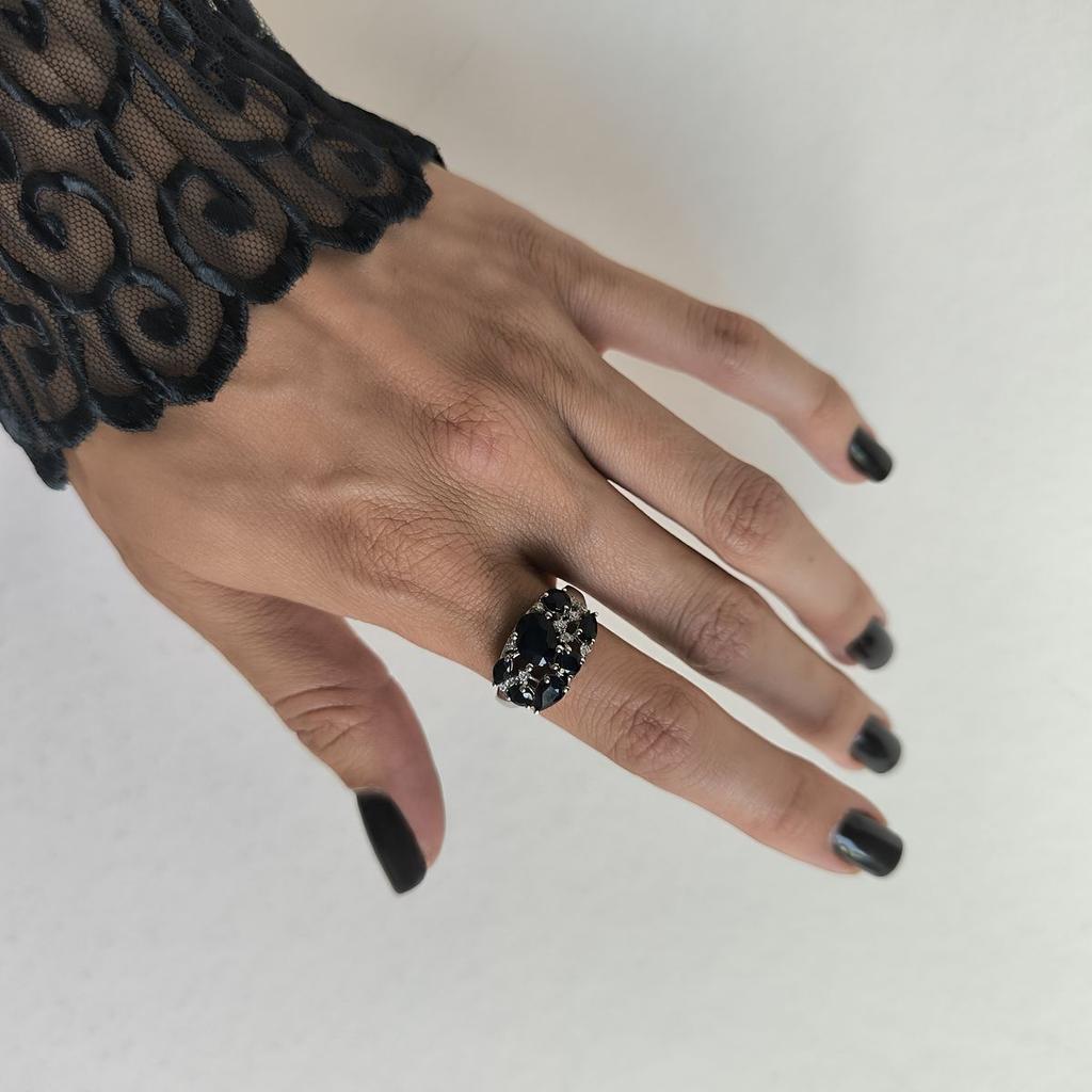 Серебряное кольцо с натуральным сапфиром 3.823ct, фианитами, вес изделия 4,03 гр (2180937)