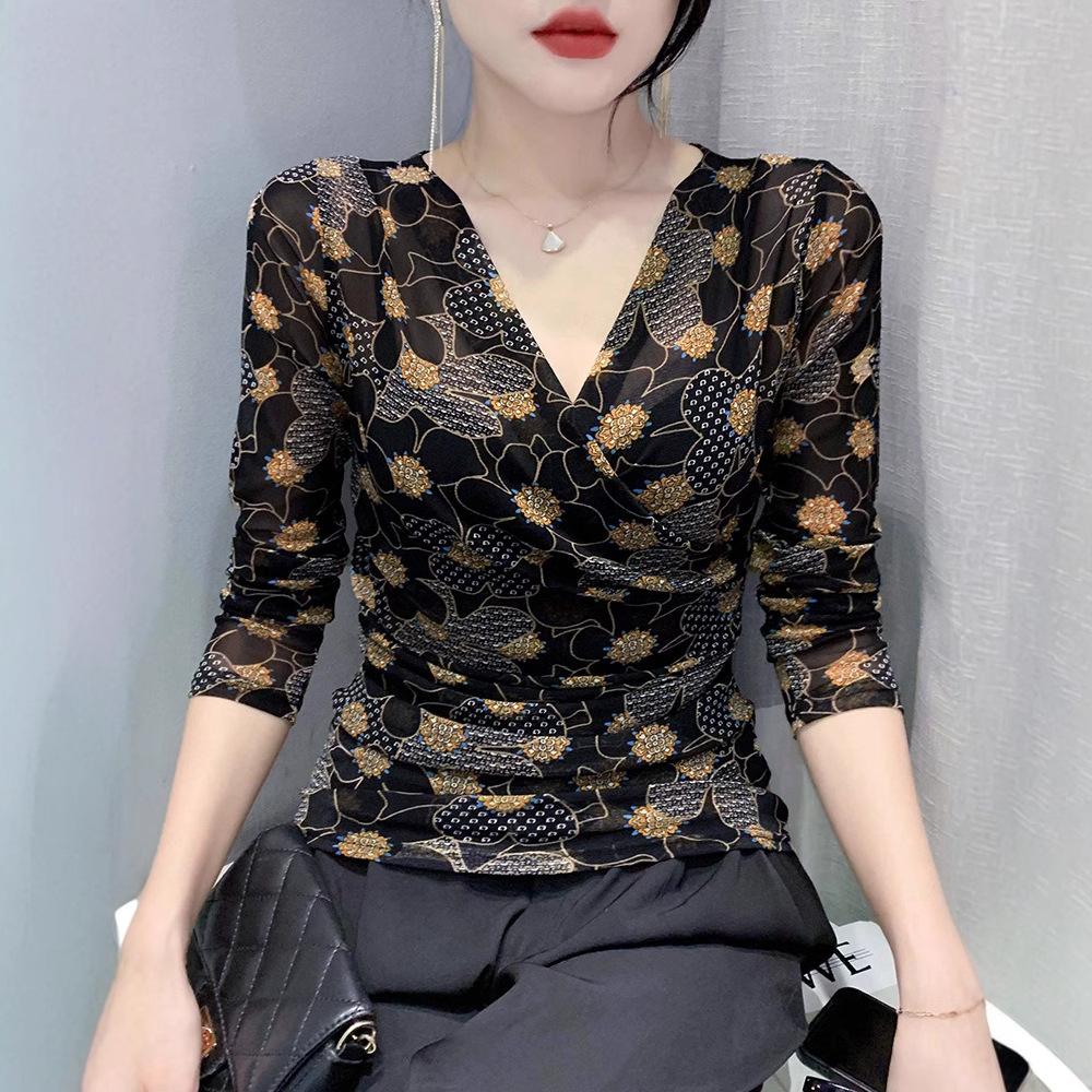 Футболка с V-образным вырезом и принтом для женщин, с длинными рукавами, весенняя новая модная сексуальная сетчатая базовая рубашка