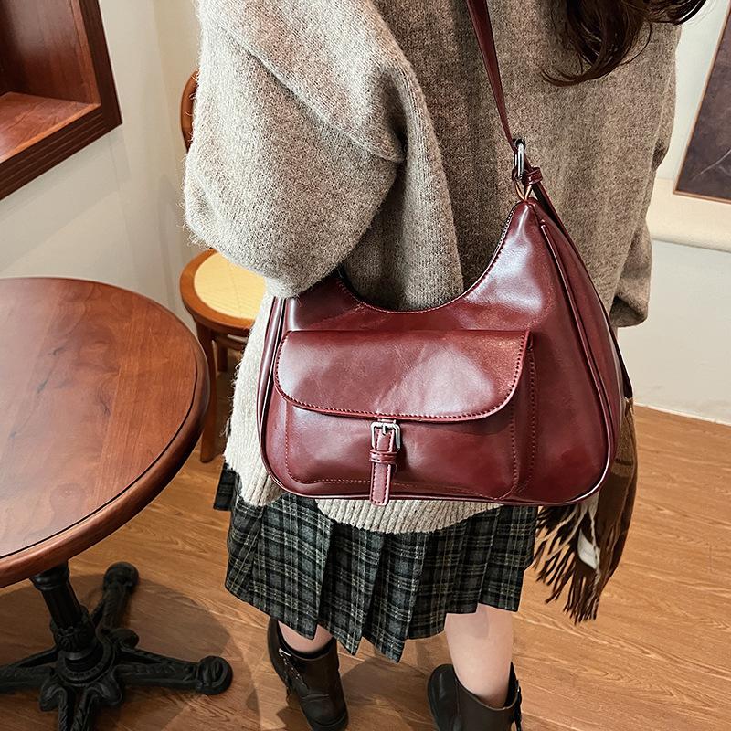 Niche Design Retro Dumpling Bag Women's 2025 New Autumn and Winter Versatile Fashion Shoulder Bag Commuter Messenger Bag