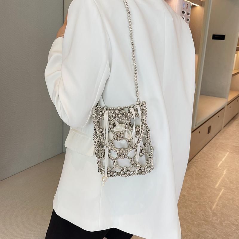 Yogodlns Белые бисерные сумки-ведра через плечо и через плечо Изысканное чувство роскоши Свежие вечерние сумки для женщин Мода