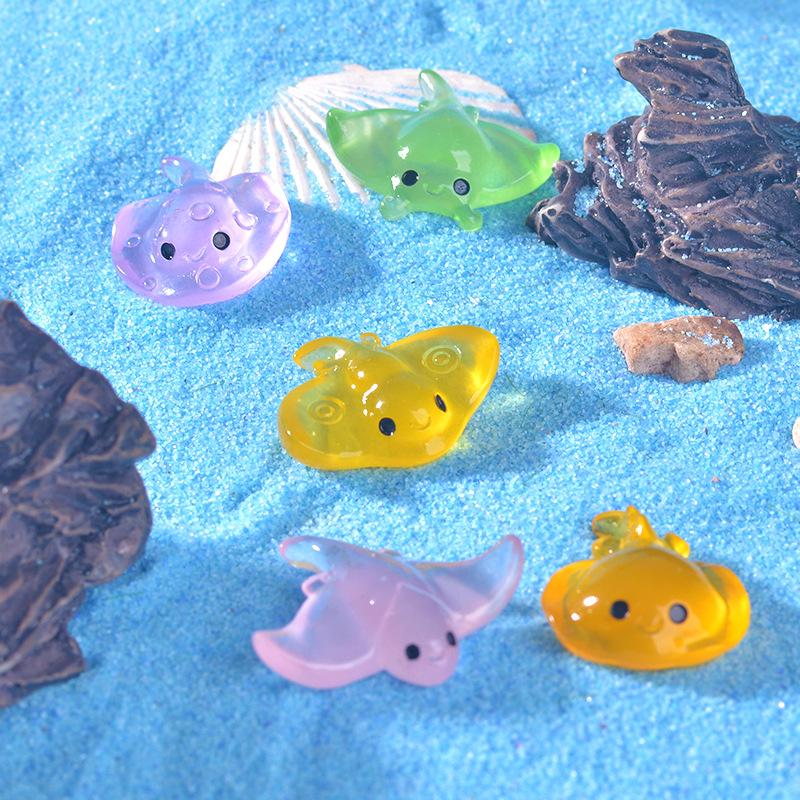 Cute Luminous Flat Fish Aquarium Tank Decoration Accessory Resin Mini Figurine