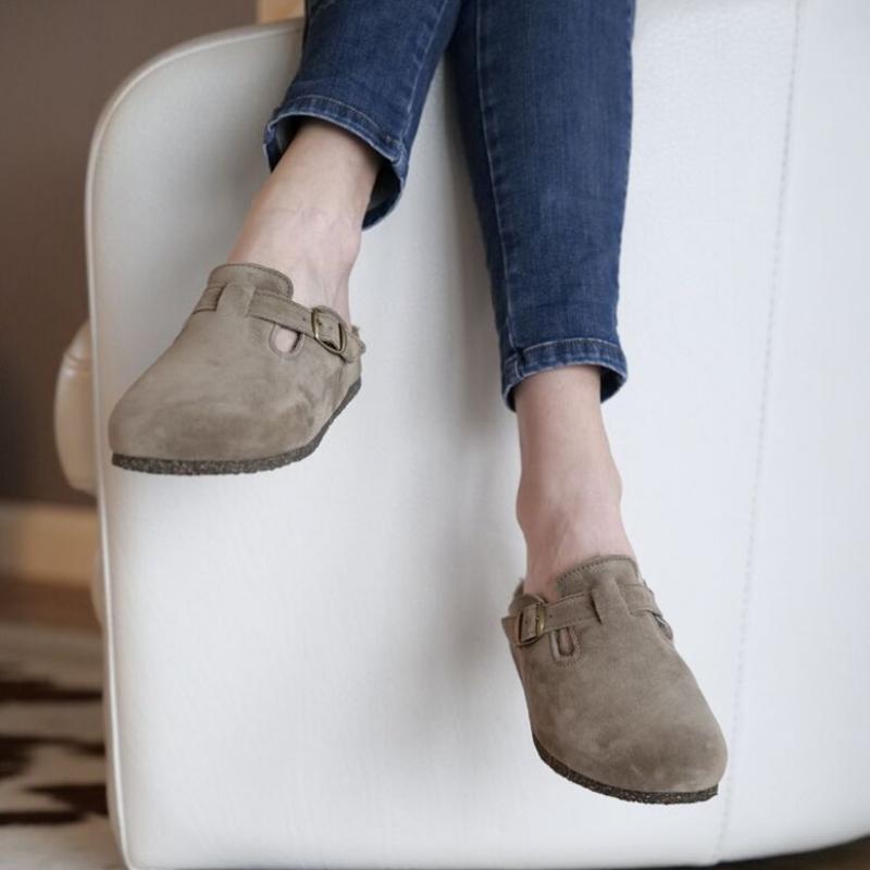 Bosabo Suede Clog Brown