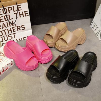 См утолщенные крутые тапочки на толстой подошве для женского лета, новые домашние износостойкие и нескользящие уличные тапочки из ЭВА для женщин