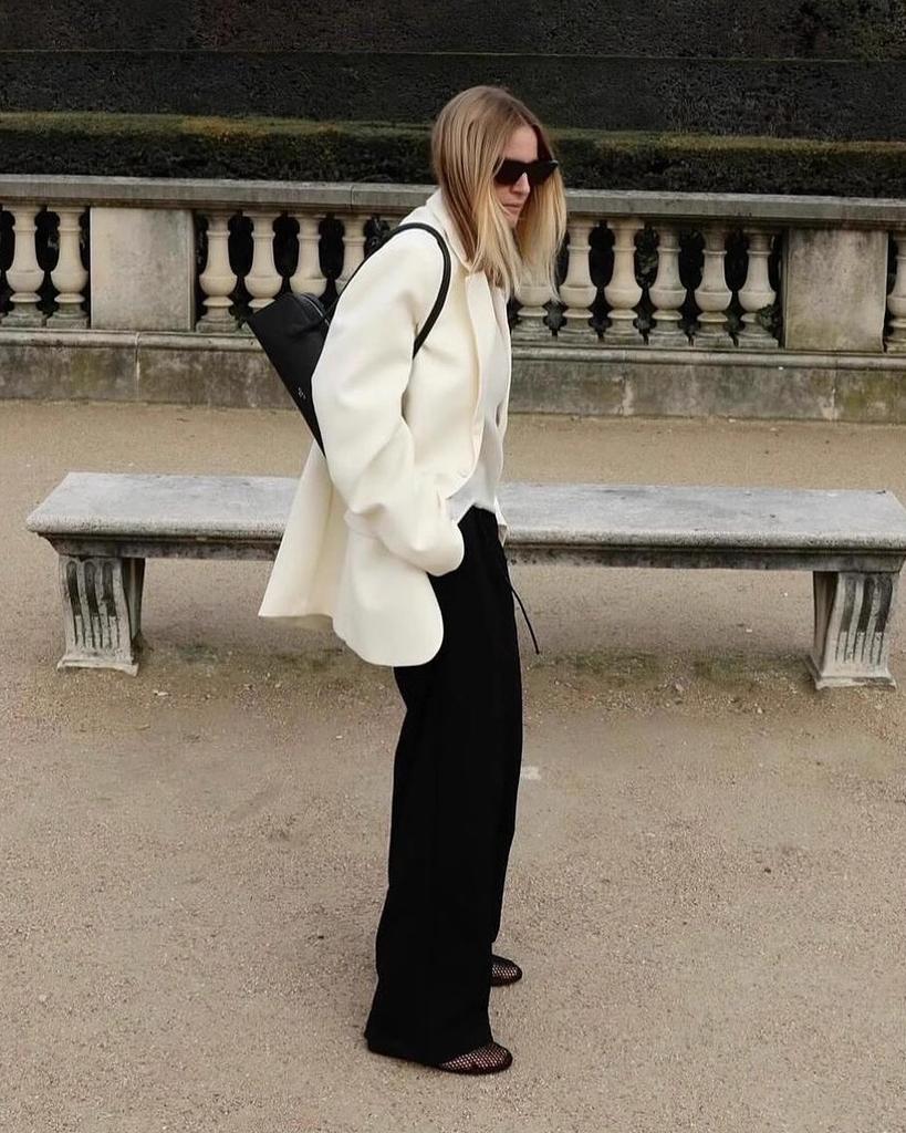 Fashion New Black Round Toe Flat Net Lace Roman Sandals European and American Runway Sexy Short Boots Trendy Women