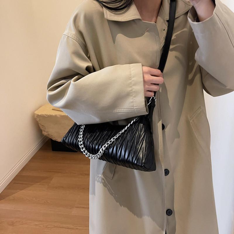 Stylish Korean Women's Pleated Shoulder Bag 2023 Trendy Pu Leather Chain Strap
