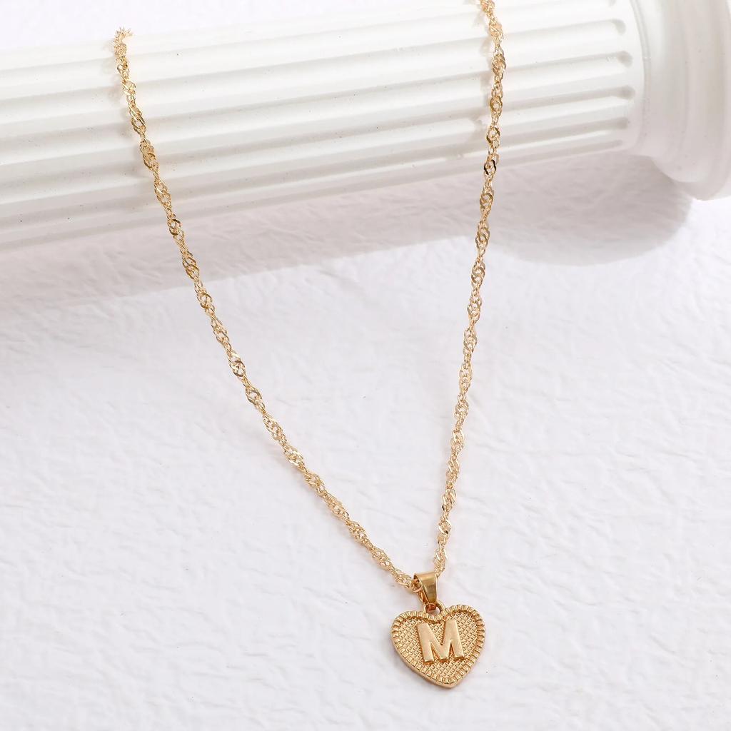 A-Z 26 Initials Name Necklaces Heart Pendant Letter Alphabets Necklace for Women 2023 Female Choker Chains Jewelry Trendy Gifts