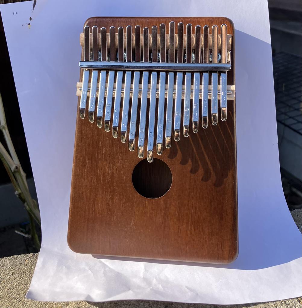 Miyinge 17-Note Kalimba Thumb Piano Set with Scale Markings Pre-Tuned Japanese Sheet Music Beginner-Friendly 17 Keys Tuning Hammer and Bag Included