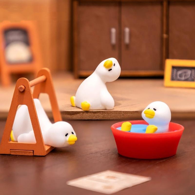 7PCS Miniature Duck Ornaments Lovely Tiny Duck Figurine Toys Lightweight Small Decor for Dollhouse Kids Birthday Party Gifts