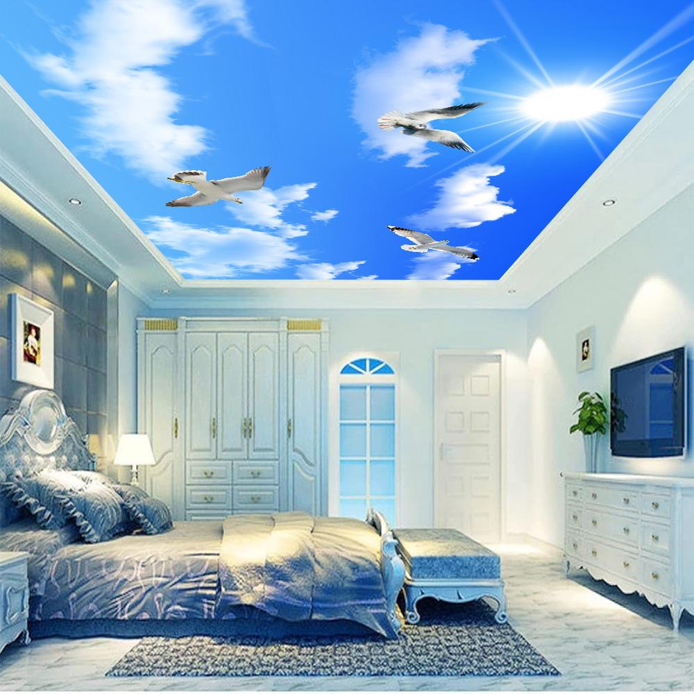 3D потолочные обои голубое небо и белые облака летящая птица фреска гостиная диван телевизор фон спальня интерьер потолочные обои