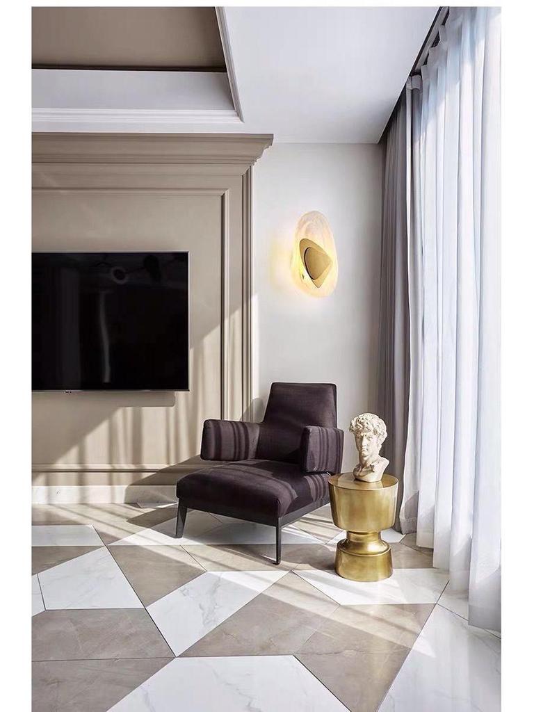 Современный стеклянный настенный светильник в скандинавском стиле - Элегантный и креативный дизайн для гостиной или спальни.