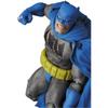 Бэтмен Mafex Бэтмен Тёмный рыцарь: Возрождение легенды