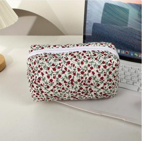 Compact Floral Pattern Storage Bag Zipper Closure Portable Organizer for Cosmetics Toiletries and Small Accessories Travel Essential