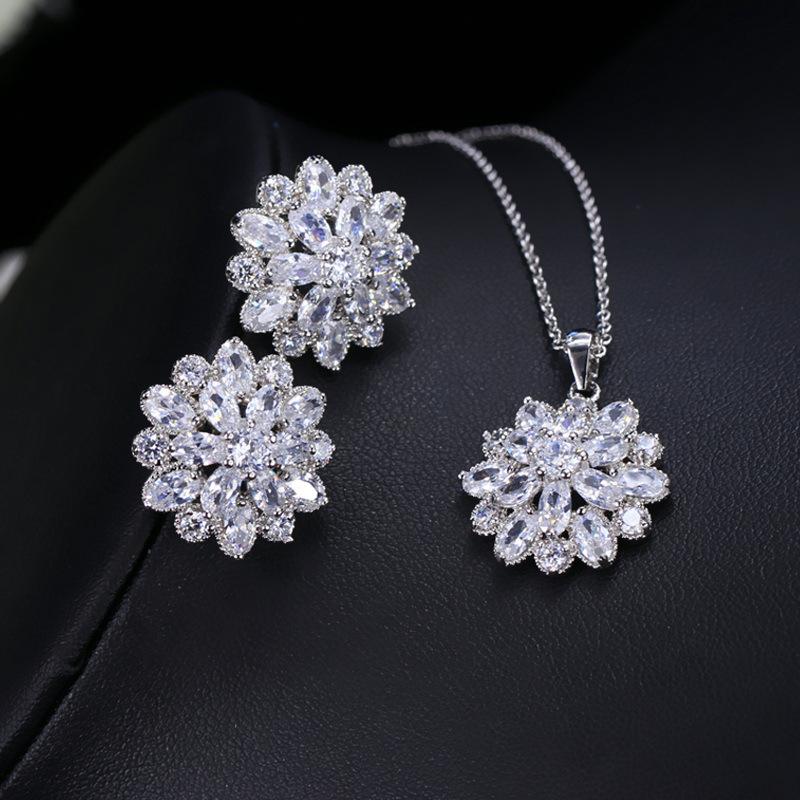 Подвеска из розового циркона, набор из двух предметов: ожерелье и серьги-пусеты, цепочка-снежинка для ключицы.