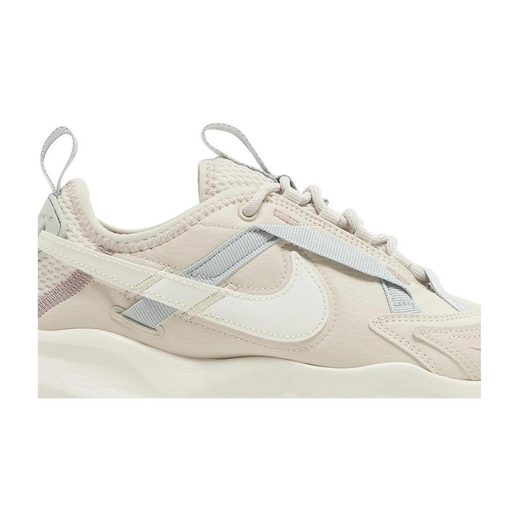 Nike Womens TC 7900 'Light Orewood Taupe' (women's sizes) Light Orewood Brown / Diffused Taupe / Light Silver / Sail Casual Shoes DD9682 102