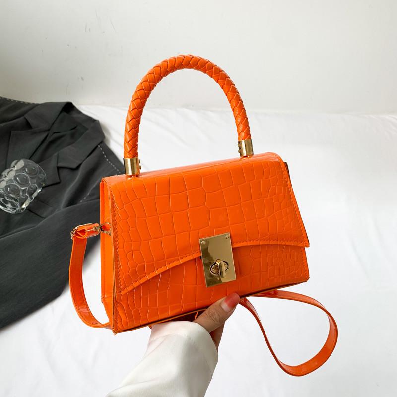 Chic Casual Shoulder Bag For Women In Modern Pu Material Perfect For Daily Use
