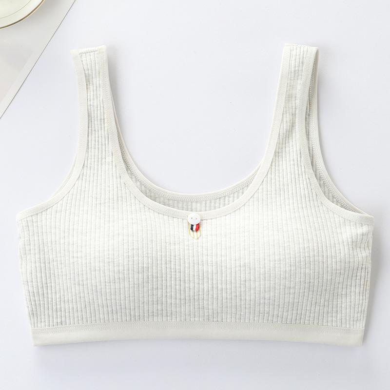 Период разработки нижнего белья для девочек с накладкой на грудь. Удобный бюстгальтер для младших школьников без стального кольца с накладкой на грудь. Тонкая секция.