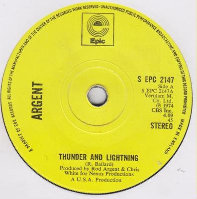 7-дюймовая пластинка ARGENT - Thunder And Lightning SEPC2147 Epic 1974 UK Rock Б/у