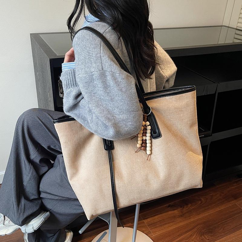 Женская сумка-тоут большой вместимости 2025 новая осенне-зимняя универсальная матовая ретро сумка на плечо замшевая рабочая сумка для поездок