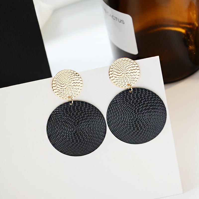 Exaggerated Temperament Earrings Gold Senior Sense Ins Cold Wind Simple Metal Droplets Pleated Pearl Flower Earrings