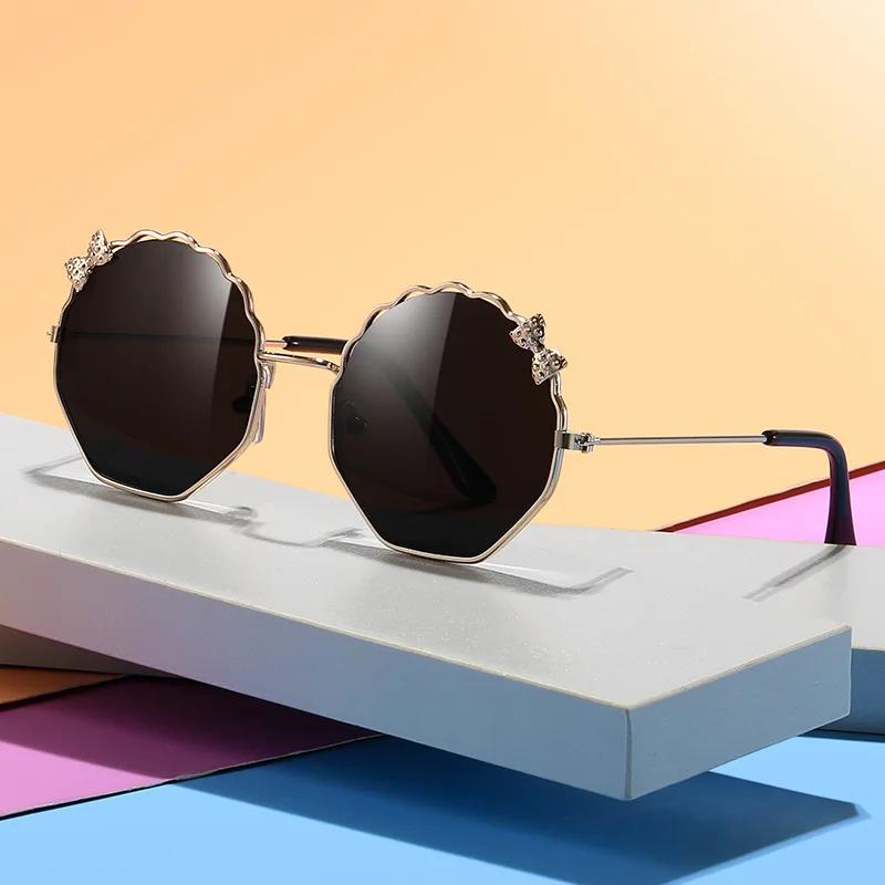 Милые солнцезащитные очки-многоугольники с бантиком для детей, для мальчиков и девочек, солнцезащитные очки с защитой от УФ-лучей, детские очки, очки от солнца для маленькой девочки, очки с металлической оправой, защита UV400