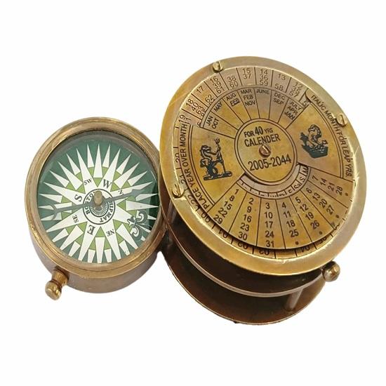 Настольный инструмент 3 в 1, Календарь на 50 лет, Лупа Компас в одном с кожаным чехлом Для удобной работы и переноски, Использовать как подарок, Коллекционные предметы