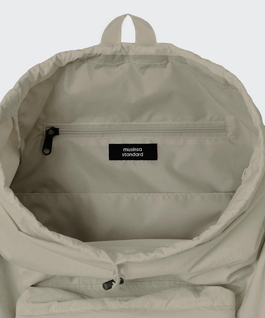 MUSINSA STANDARD Crinkle Drawstring Easy Backpack [Grayish Beige]