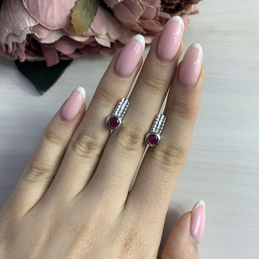 Серебряные серьги с натуральным рубином (1764602)