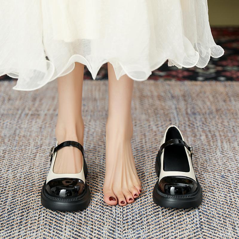 Туфли Мэри Джейн маленькие ароматные женские весна 2025 новые с открытым вырезом ретро цветные маленькие кожаные туфли милые на толстом каблуке женские туфли