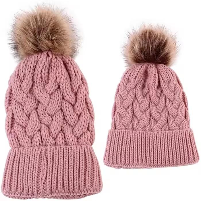 Custom Winter Warm Knitted Hats 100% Acrylic Wool Cable Knit Beanie With Fur Pom Pom