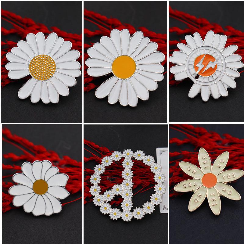 G-Dragon Style Daisy Brooch: Small Sunflower Corsage with Oil Drop Badge