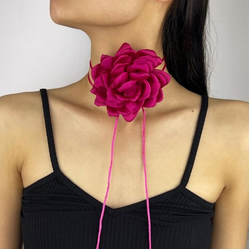 Stylish Rose Blossom Necklace Simulation Flower Neckchain Women Girls Collarbone Chain Eye Catching Choker Accessory