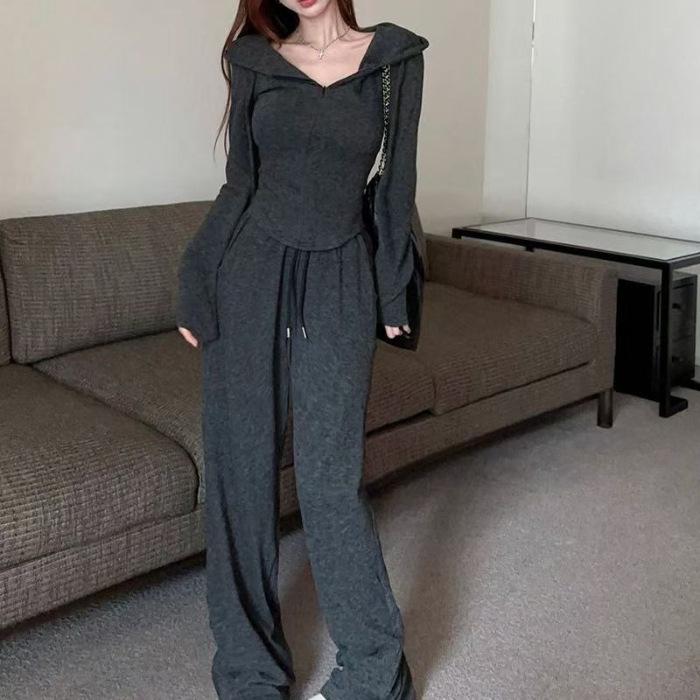 Women's Solid Color Zipper Hooded Cardigan Sweater Two-Piece Suit for Autumn/Winter Casual Fashion.