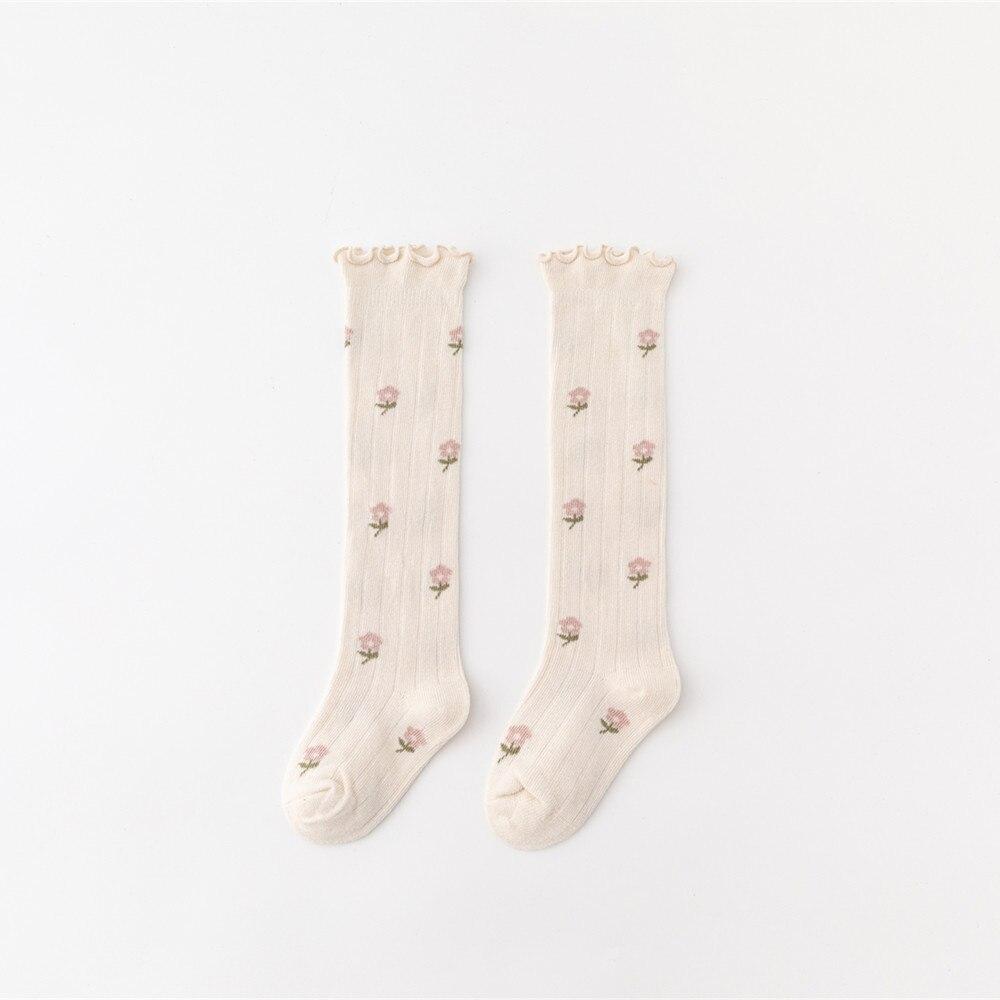 1 пара носков до колена для маленьких девочек, милые носки выше икры с цветочным принтом в винтажном стиле, весенне-осенние носки из чесаного хлопка для новорожденных
