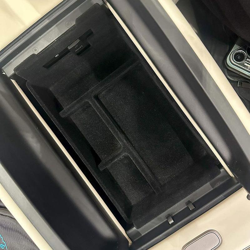Suitable for 2026 ideal i6 central control armrest box storage box Leading ideal i6 automotive supplies