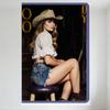 Сексуальная блондинка ковбойка с волнистыми волосами - Жестяная табличка - Винтажная металлическая табличка на деревянной основе для бара, паба, домашнего декора - 8x12 дюймов