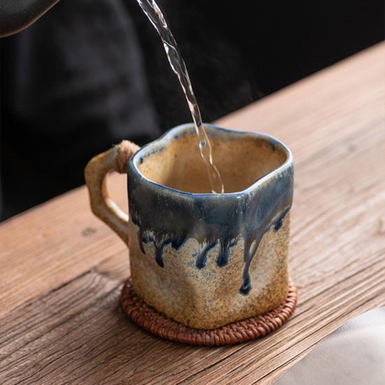 Керамическая кружка ручной работы 320 мл Винтажная чашка для чая и кофе с ротанговой ручкой Креативный спиральный дизайн Градиентная глазурь Посуда для напитков Домашний декор Подарки