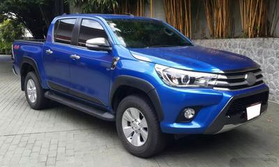 Передняя оптика ОЭМ V1 2015-2019 (2 шт) для Toyota Hilux 2015- гг