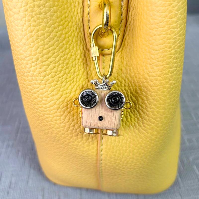 1 шт. Деревянный Металлический Милый Форма Машинки Уникальный Робот Подвеска Креативные Личные Украшения Панк Кошелек Сумка Подвеска Автомобильный Брелок