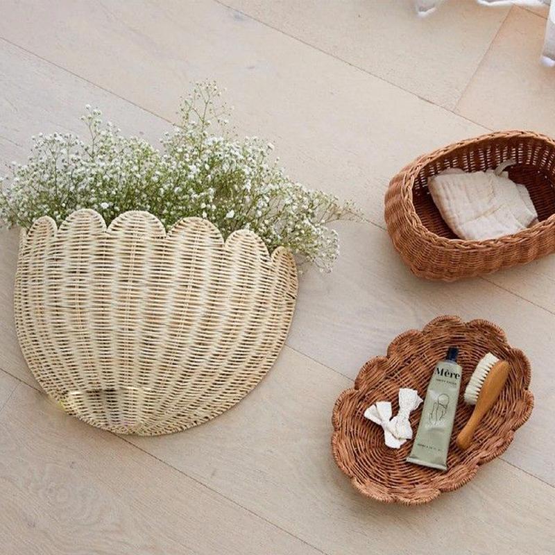 Rattan Handwoven Storage Organizer Rattan Wicker Wall Basket Organizer Scalloped Home Decor Storage for Living Room Study Nurser