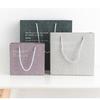Бытовая мода однотонная перерабатываемая портативная бумажная сумка-тоут Подарочная сумка Сумки для покупок 3 размера 4 цвета Аксессуары Подарочные сумки