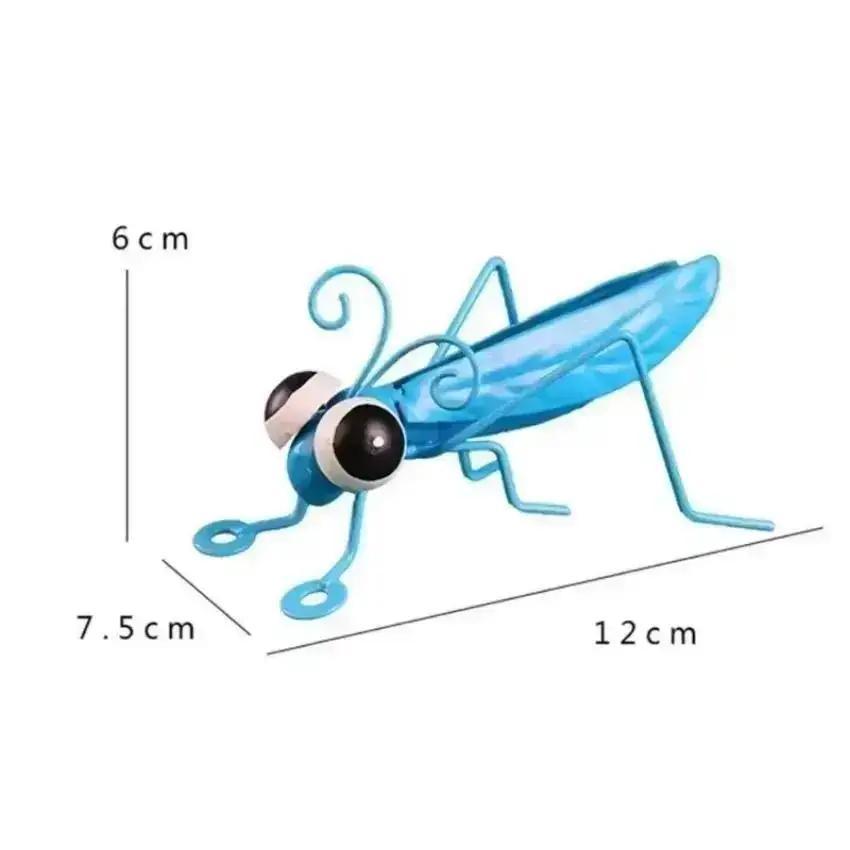 1 Pcs Outdoor Tree Wall Art Garden Grasshopper Statue Garden Cute Metal Grasshopper Statue Decoration Desk Accessories