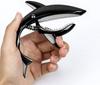 Эксклюзивный гитарный каподастр Tast One Touch Shark Shape Guitar Capo Акустический каподастр Capo для электрогитары Tast For Folk Guitar Ukulele Высококачественный цинковый сплав