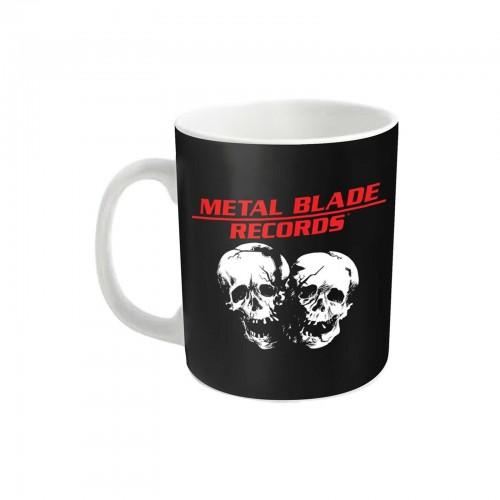 Металлическая кружка с черепом и пластинками